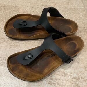 Birkenstock Gizeh Black and Brown Slip-On Sandals